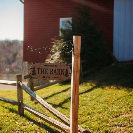 The Barn At Evermore: Riverfront Retreat W/Hot Tub Luray Exterior photo