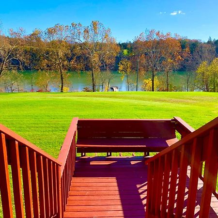 The Barn At Evermore: Riverfront Retreat W/Hot Tub Luray Exterior photo
