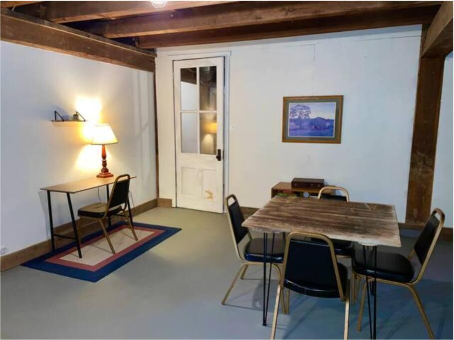 The Barn At Evermore: Riverfront Retreat W/Hot Tub Luray Exterior photo